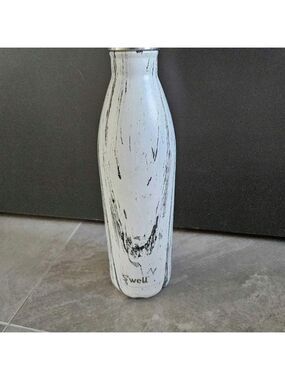 S'well Marble-Style White and Black Bottle